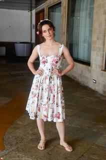 Kangana Ranaut feet photo thumbnail