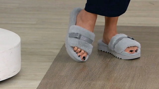 Courtney Khondabi feet photo thumbnail