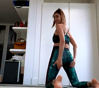Melissa Satta feet photo thumbnail