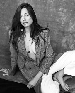 Jessica Gomes feet photo thumbnail