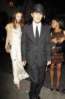 Olivia Wilde feet photo thumbnail