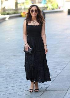 Myleene Klass feet photo thumbnail