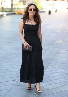 Myleene Klass feet photo thumbnail