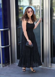 Myleene Klass feet photo thumbnail