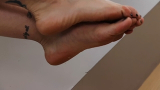 Ronda Rousey feet photo thumbnail
