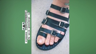Behati Prinsloo feet photo thumbnail