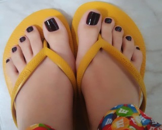 Isa Pes feet photo thumbnail