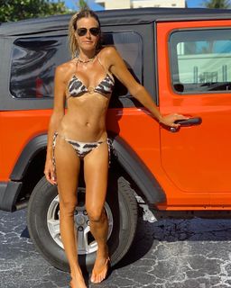 Kelly Bensimon feet photo thumbnail