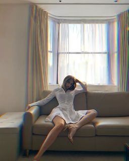 Xenia Tchoumitcheva feet photo thumbnail