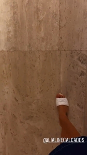 Flávia Alessandra feet photo thumbnail