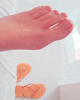Isa Pes feet photo thumbnail