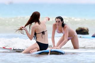 Lindsay Lohan feet photo thumbnail