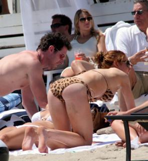 Lindsay Lohan feet photo thumbnail