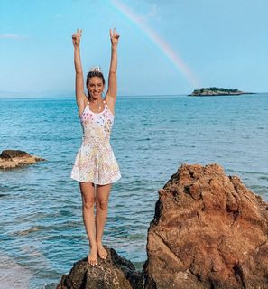 Athina Oikonomakou feet photo thumbnail