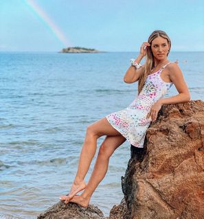 Athina Oikonomakou feet photo thumbnail