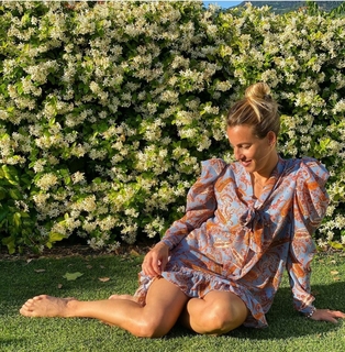 Tania Cagnotto feet photo thumbnail