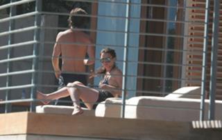 Lindsay Lohan feet photo thumbnail