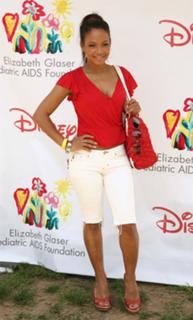Christina Milian feet photo thumbnail