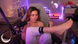 Natalia Mogollon feet photo thumbnail