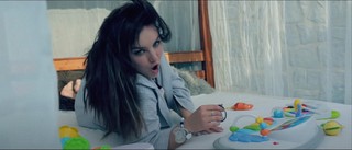 Ewa Farna feet photo thumbnail