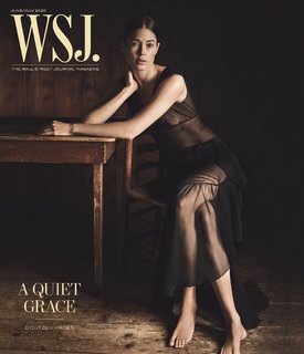 Doutzen Kroes feet photo thumbnail