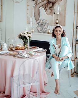Klaudia Halejcio feet photo thumbnail