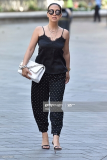 Myleene Klass feet photo thumbnail
