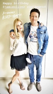 Fearne Cotton feet photo thumbnail