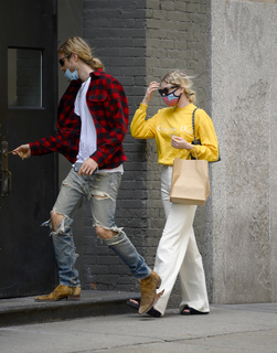 Elsa Hosk feet photo thumbnail