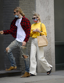 Elsa Hosk feet photo thumbnail