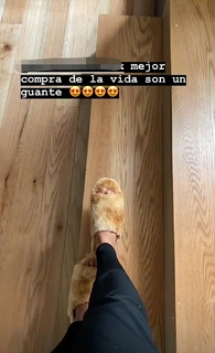 Tania Rincón feet photo thumbnail