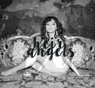 Selena Gomez feet photo thumbnail
