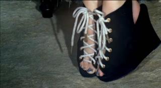 Pixie Lott feet photo thumbnail