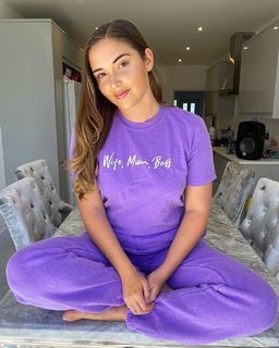 Jacqueline Jossa feet photo thumbnail