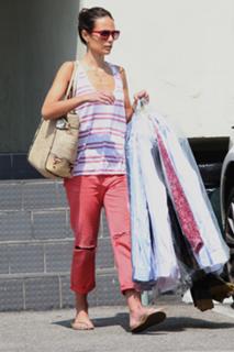 Jordana Brewster feet photo thumbnail