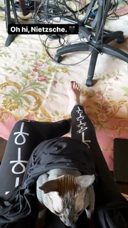 Katherine von Drachenberg feet photo thumbnail