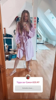 Lola Weippert feet photo thumbnail