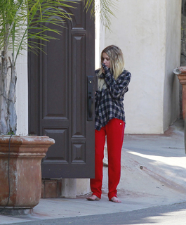 Ashley Benson feet photo thumbnail