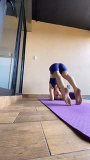 Yoseline Hoffman feet photo thumbnail