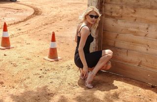 Fei Skorda feet photo thumbnail
