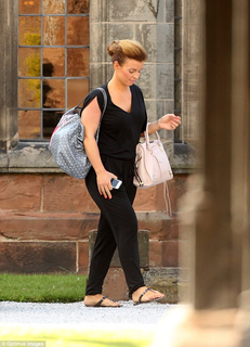 Coleen Rooney feet photo thumbnail