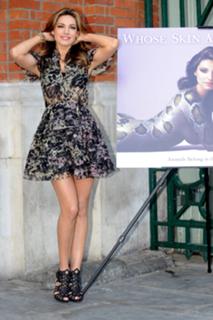 Kelly Brook feet photo thumbnail