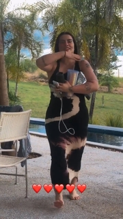 Cleo feet photo thumbnail