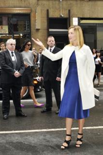 Uma Thurman feet photo thumbnail