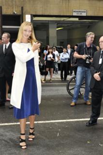 Uma Thurman feet photo thumbnail