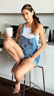 Melissa Satta feet photo thumbnail