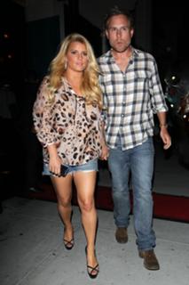 Jessica Simpson feet photo thumbnail