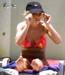 Britney Spears feet photo thumbnail