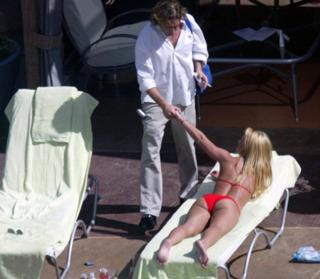 Britney Spears feet photo thumbnail
