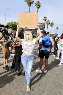 Courtney Stodden feet photo thumbnail